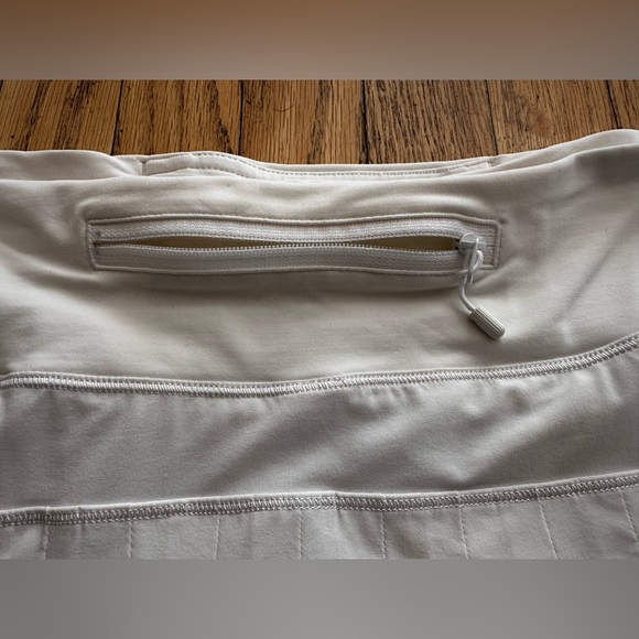 Lululemon Circuit Breaker Skirt White Sz 8 - Picture 4 of 9